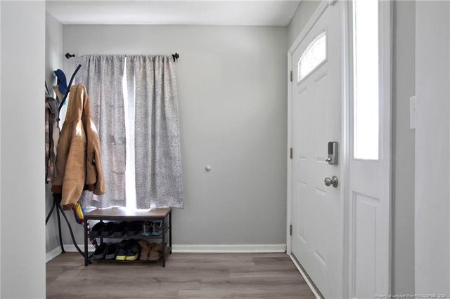 818 Eagle Landing Drive, Hope Mills, NC 28348