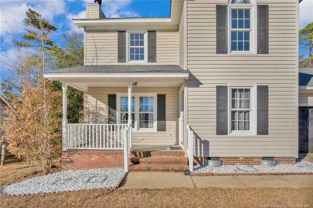 818 Eagle Landing Drive, Hope Mills, NC 28348