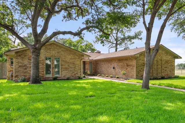 2000 Stacey Court, Arlington, TX 76013