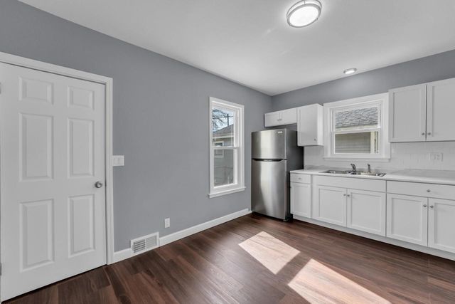 417 Island Ave AVENUE, Racine, WI 53405