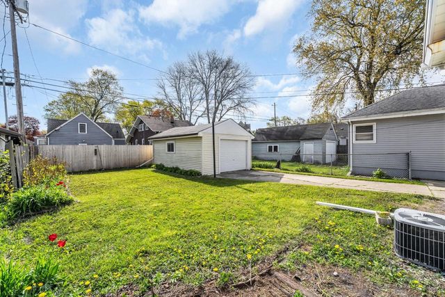 417 Island Ave AVENUE, Racine, WI 53405