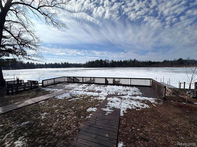 2221 Grass Lake Avenue 30, Lake, MI 48632