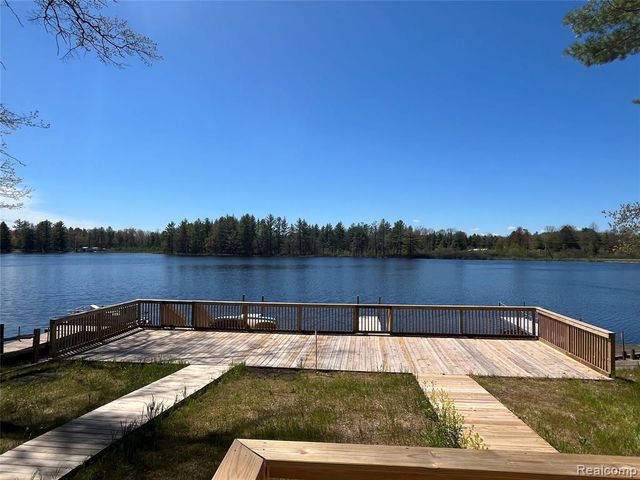 2221 Grass Lake Avenue 30, Lake, MI 48632