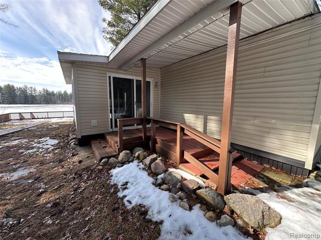 2221 Grass Lake Avenue 30, Lake, MI 48632