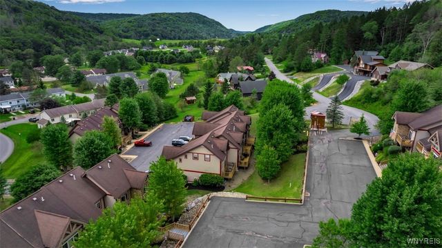 9 Mountainview Lower, Ellicottville, NY 14731