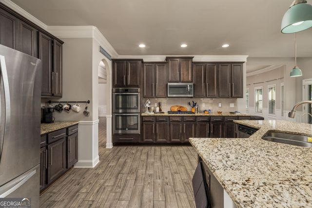102 Arapaho Drive, Kathleen, GA 31047