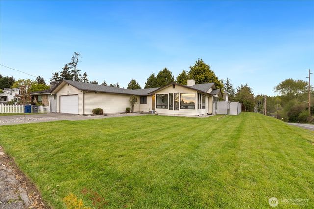 22038 11th Avenue S, Des Moines, WA 98198
