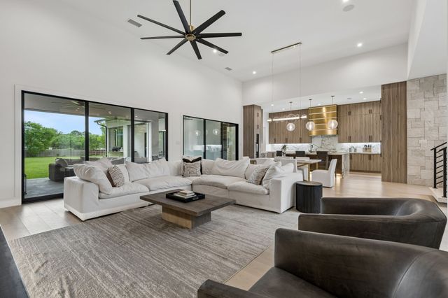 309 Glade Road, Colleyville, TX 76034