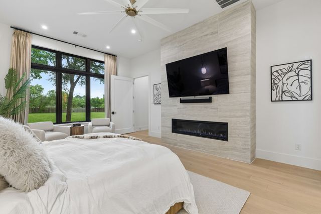 309 Glade Road, Colleyville, TX 76034