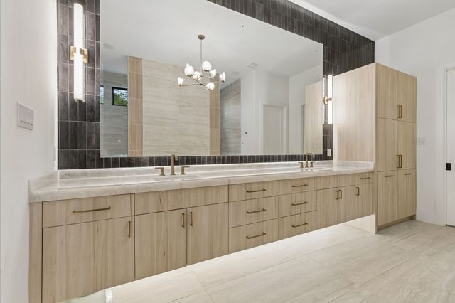 309 Glade Road, Colleyville, TX 76034