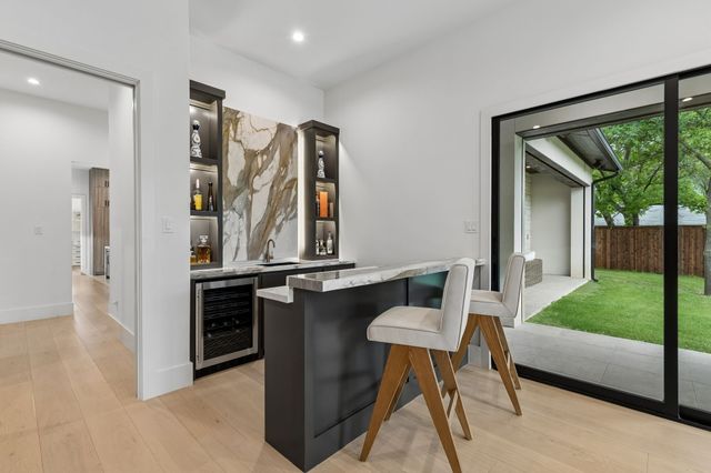 309 Glade Road, Colleyville, TX 76034