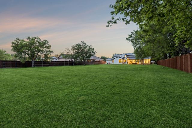 309 Glade Road, Colleyville, TX 76034