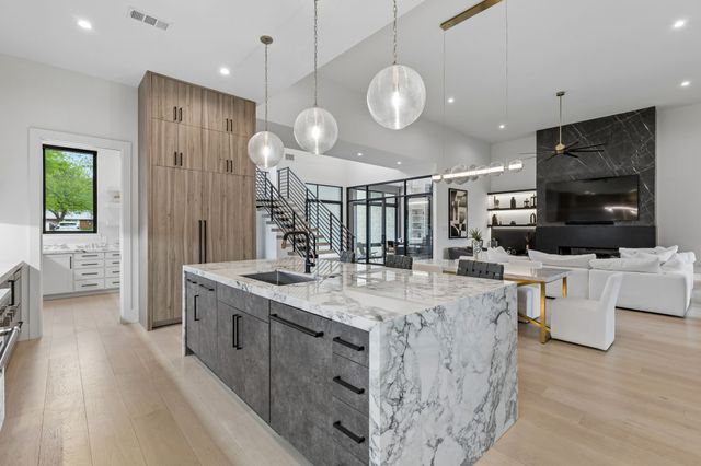 309 Glade Road, Colleyville, TX 76034