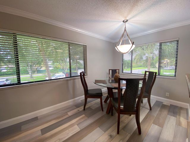 711 Forest Club Drive 111, Wellington, FL 33414