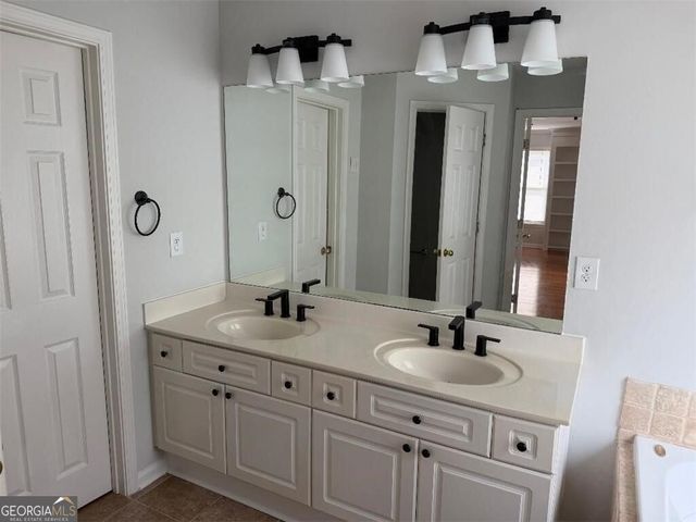 4315 Red Rock Point, Suwanee, GA 30024