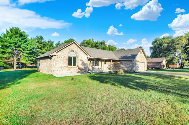 3756 S Fallow Trail, New Palestine, IN 46163