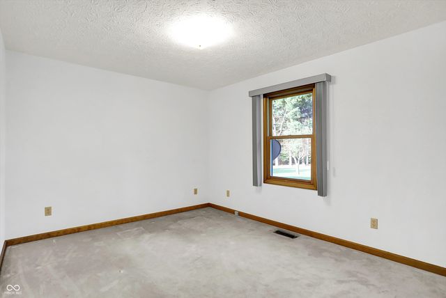 3756 S Fallow Trail, New Palestine, IN 46163