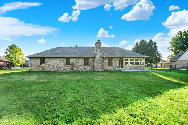 3756 S Fallow Trail, New Palestine, IN 46163