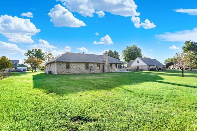 3756 S Fallow Trail, New Palestine, IN 46163