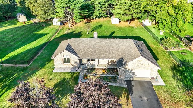 3756 S Fallow Trail, New Palestine, IN 46163