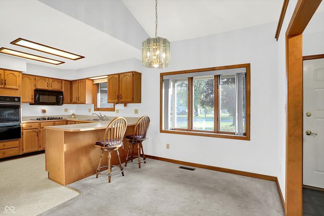 3756 S Fallow Trail, New Palestine, IN 46163