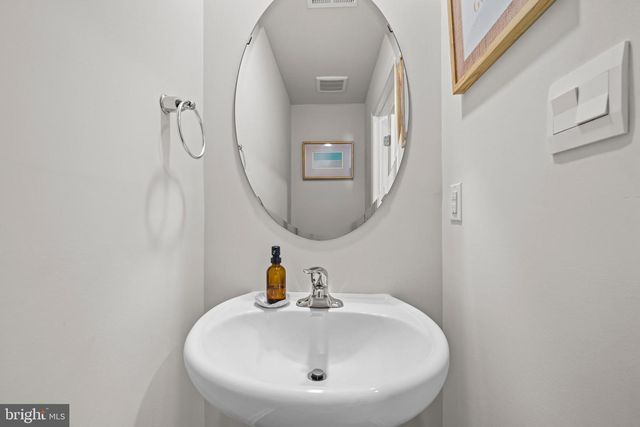 458 MOSSY GROVE LN, La Plata, MD 20646