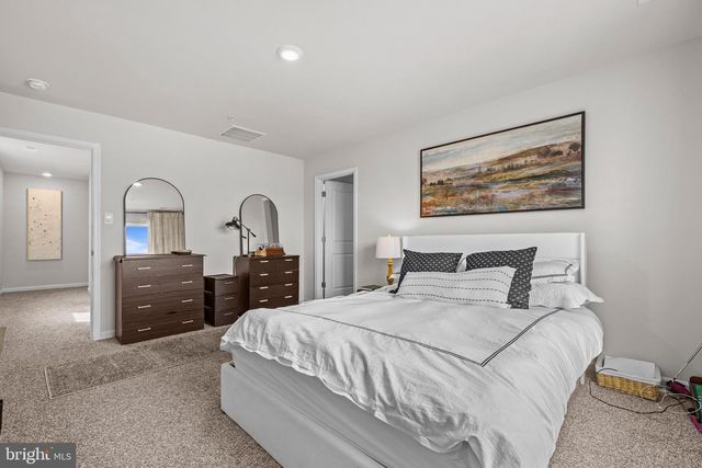 458 MOSSY GROVE LN, La Plata, MD 20646