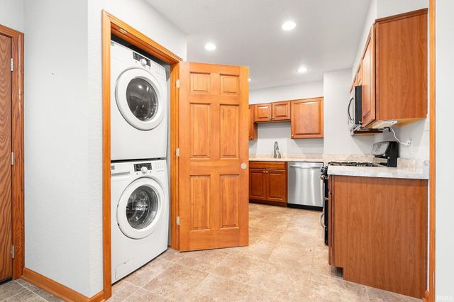 1326 N Glendale Drive, Fort Wayne, IN 46804