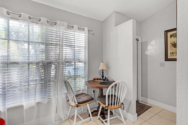 2340 Evergreen Ct, Pembroke Pines, FL 33026