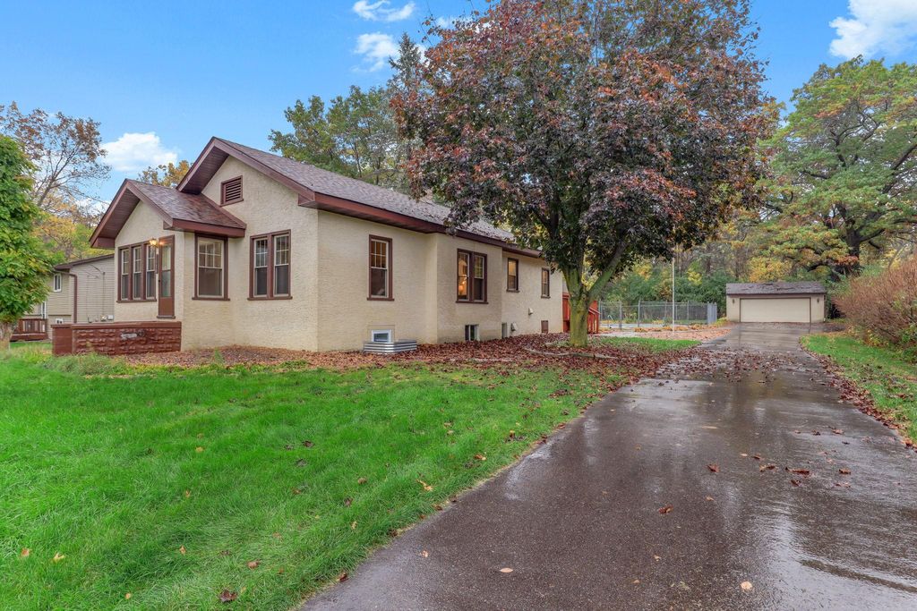 2520 4th Street, White Bear Twp, MN 55110 — exterior