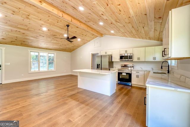 6564 Crooked Creek Road, Young Harris, GA 30582