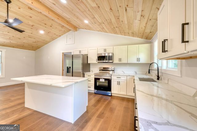 6564 Crooked Creek Road, Young Harris, GA 30582
