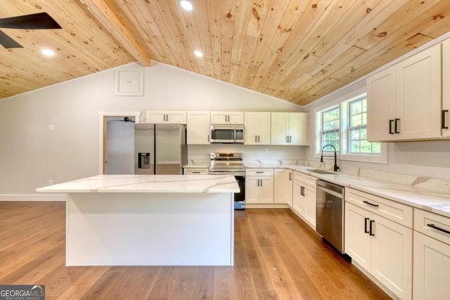 6564 Crooked Creek Road, Young Harris, GA 30582