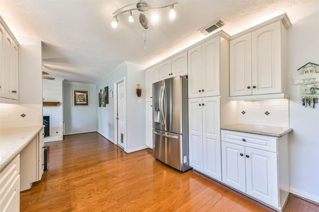 1425 Harbor View Drive, Galveston, TX 77550