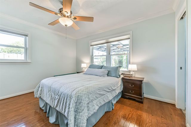 1425 Harbor View Drive, Galveston, TX 77550