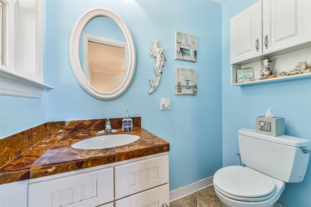 1425 Harbor View Drive, Galveston, TX 77550