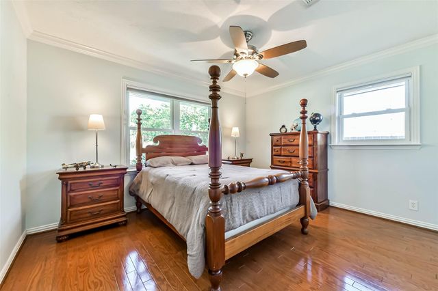 1425 Harbor View Drive, Galveston, TX 77550