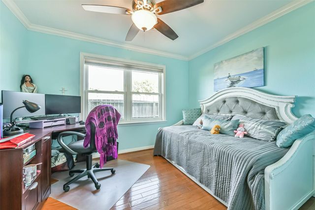 1425 Harbor View Drive, Galveston, TX 77550