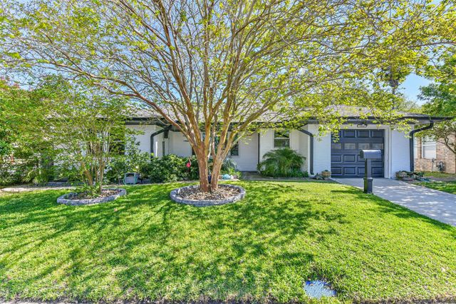 1425 Harbor View Drive, Galveston, TX 77550