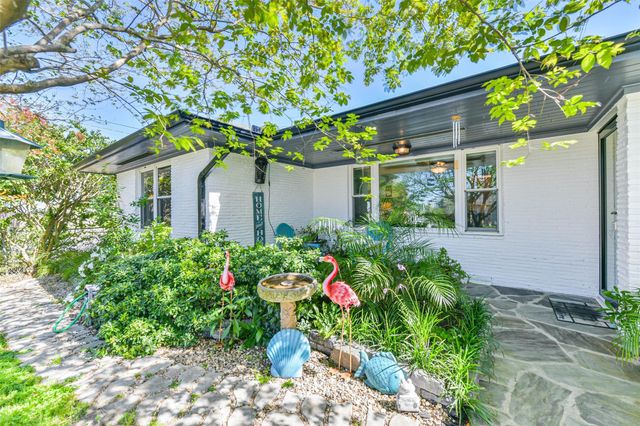 1425 Harbor View Drive, Galveston, TX 77550