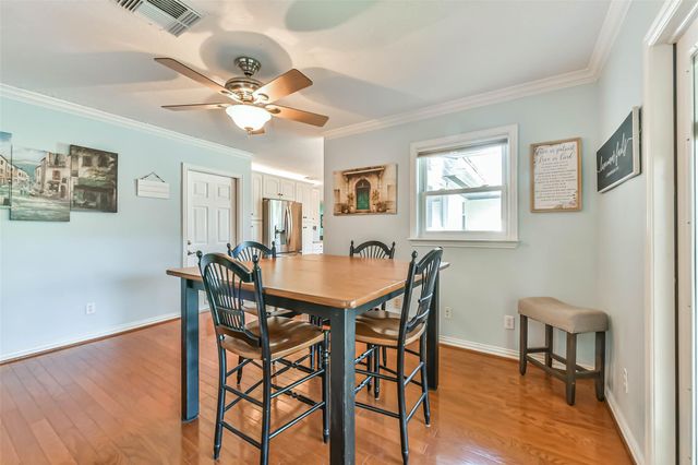 1425 Harbor View Drive, Galveston, TX 77550