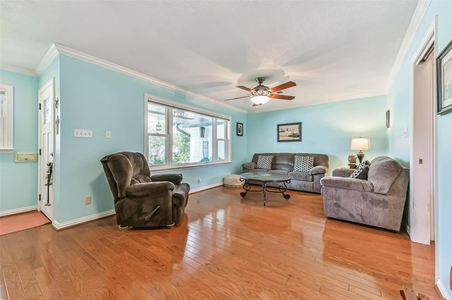 1425 Harbor View Drive, Galveston, TX 77550