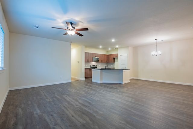604 Wheatfield Drive, Venus, TX 76084