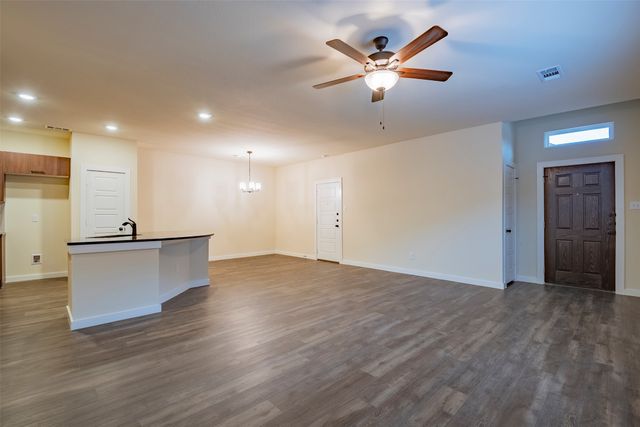 604 Wheatfield Drive, Venus, TX 76084
