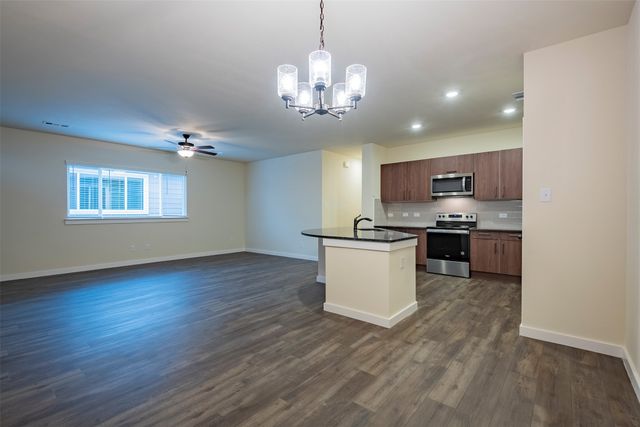 604 Wheatfield Drive, Venus, TX 76084