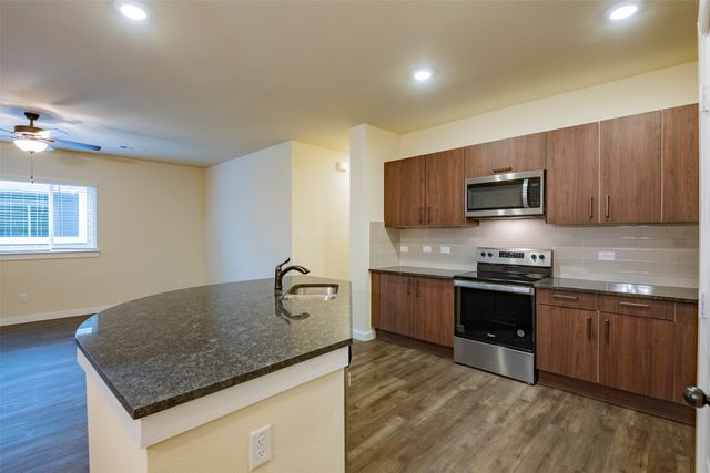 604 Wheatfield Drive, Venus, TX 76084