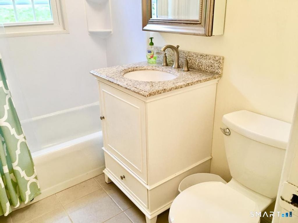 88 Heritage Hill Road A, New Canaan, CT 06840