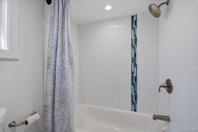 27 Vine Road, Rocky Point, NY 11778