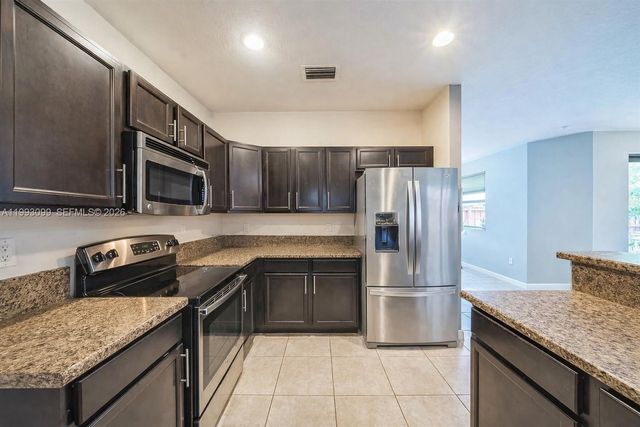 627 SE 34th Ave, Homestead, FL 33033