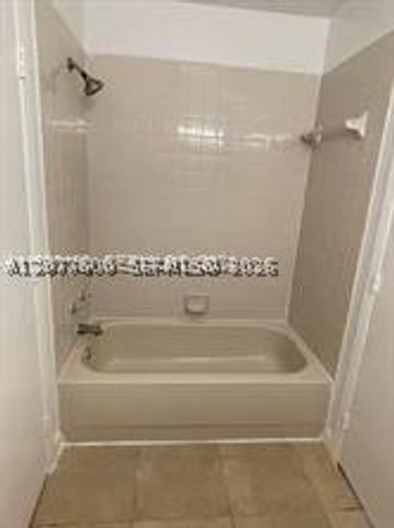 5861 Riverside Dr 204A2, Coral Springs, FL 33067